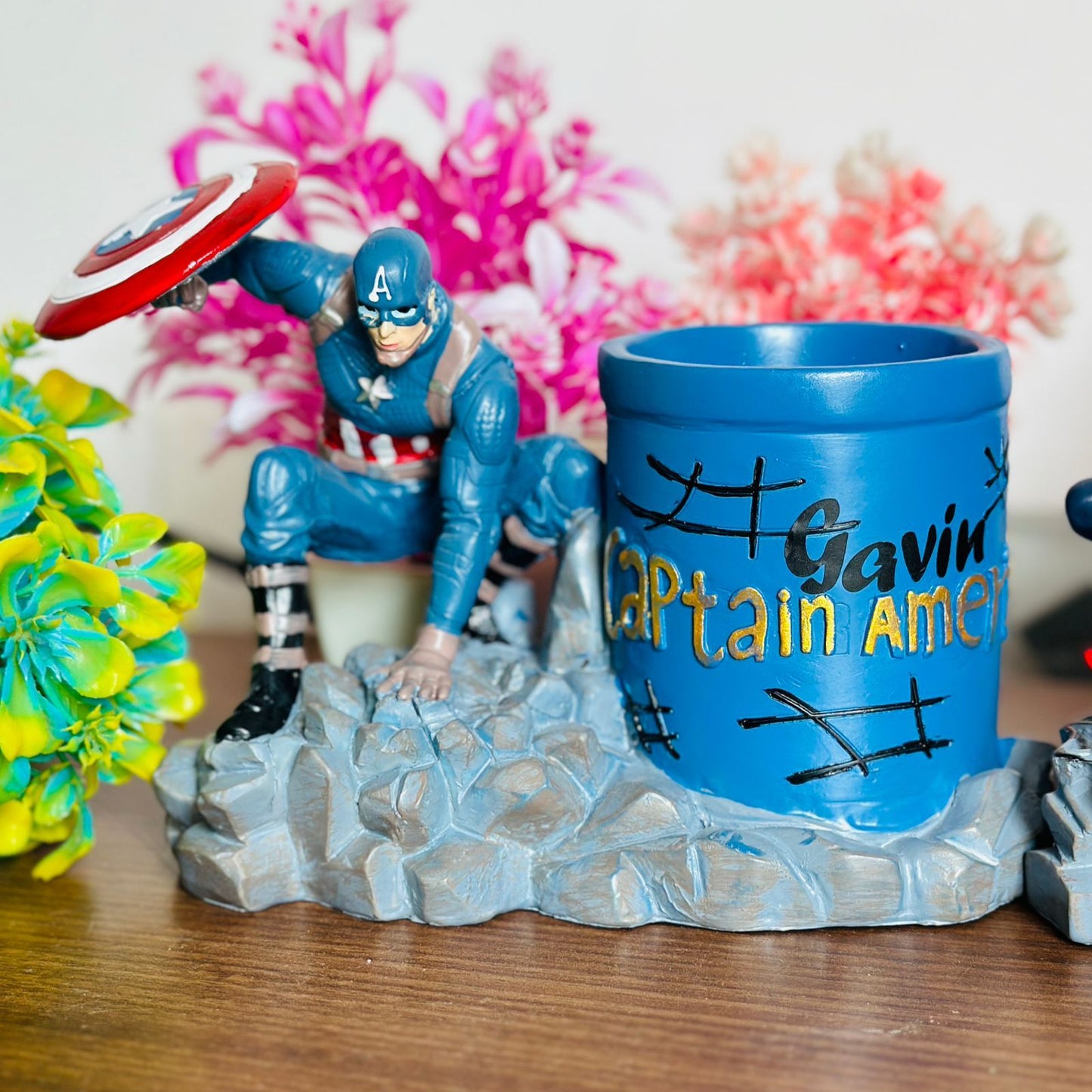 Character Pen Stand