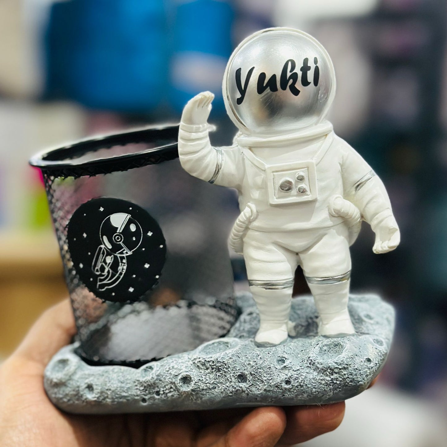 Character Pen Stand