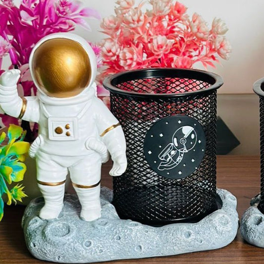 Character Pen Stand
